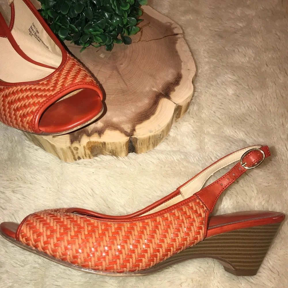 Kelly & Katie Coral open toed wedge